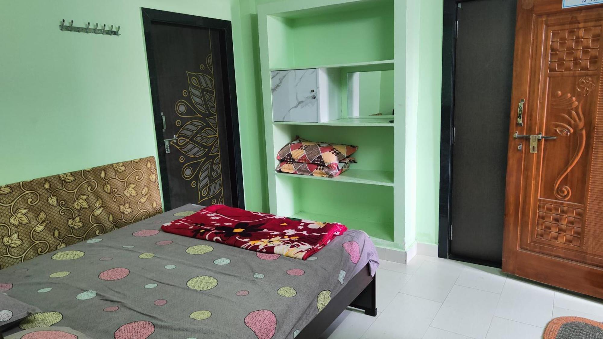 Guru Datta Residency Pithapuram Exterior photo